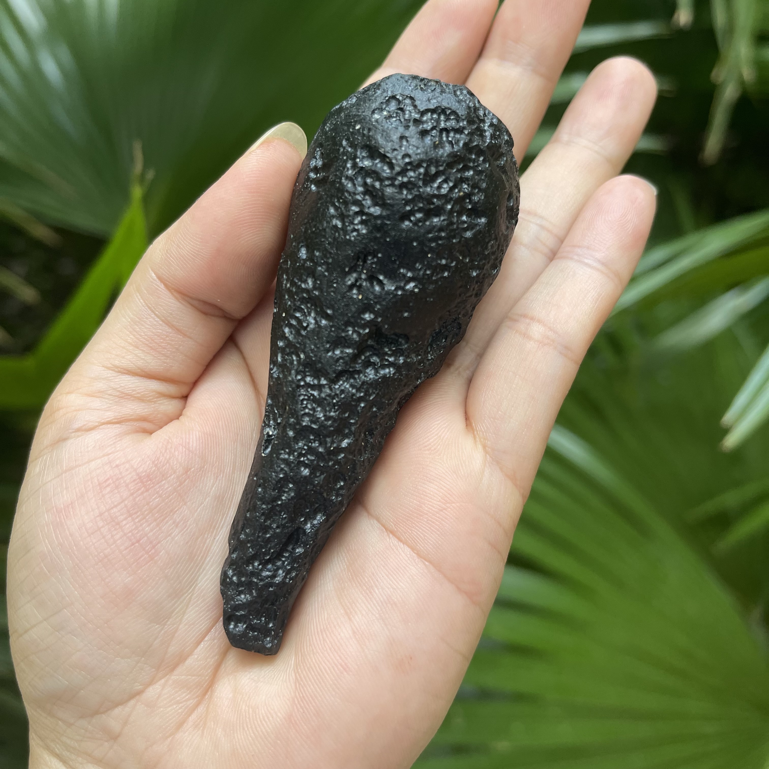 高度定向小巧的玻璃陨石雷公墨